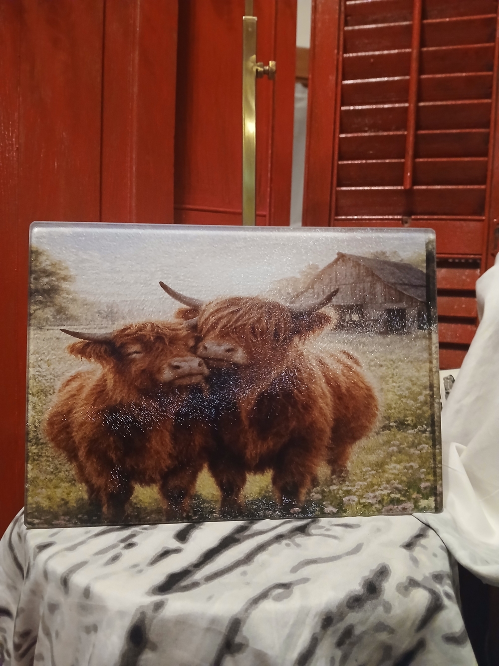 Rustic Highland Cattle Glass Cuttingboard  - Brown